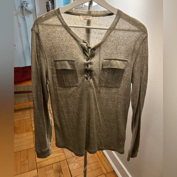 Network chic blouse - Picture 1 of 3